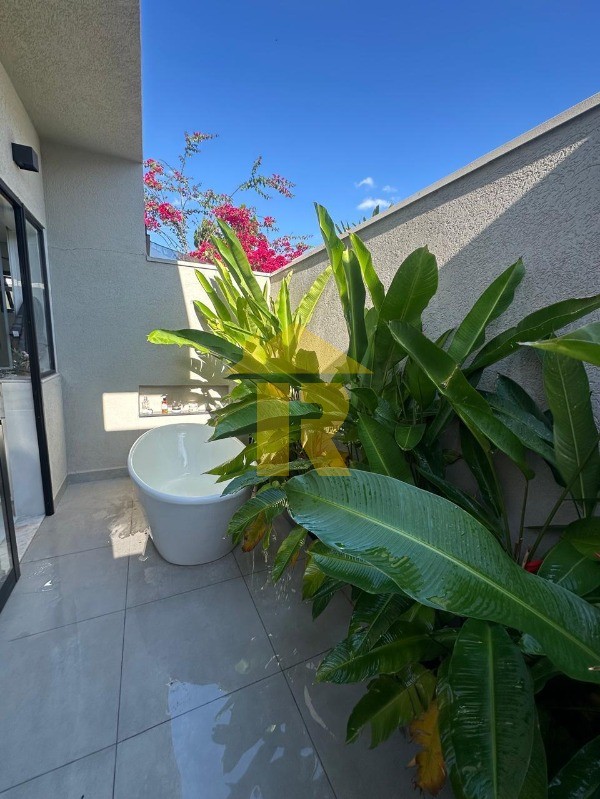 Casa de Condomínio com 4 quartos à venda, 243m² — foto 38 de 50