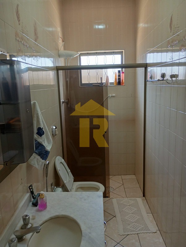 Casa com 3 quartos à venda, 238m² — foto 17 de 38