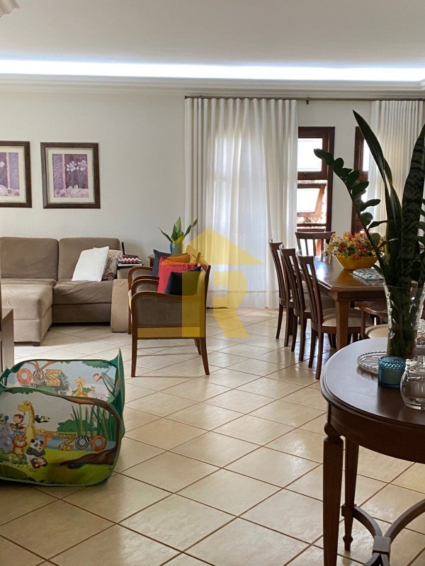 Casa de Condomínio com 3 quartos à venda, 400m² — foto 8 de 62