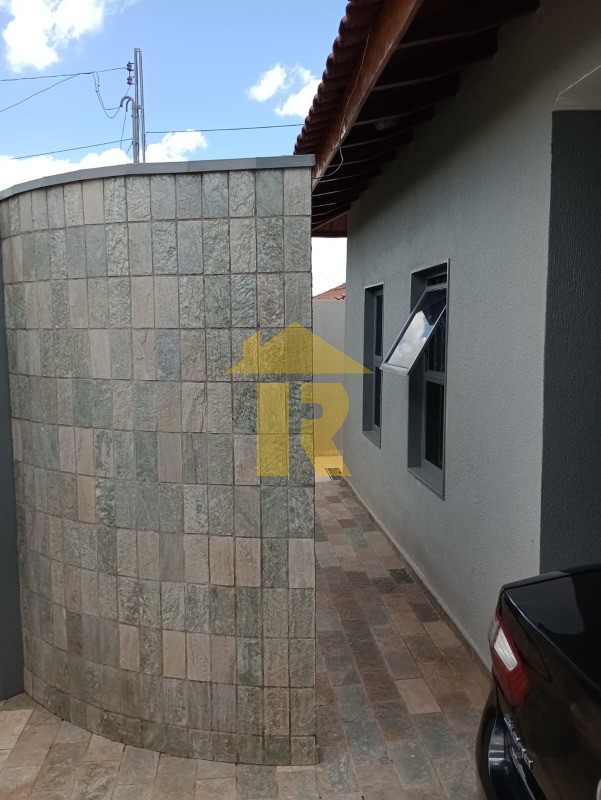 Casa com 3 quartos à venda, 238m² — foto 4 de 38