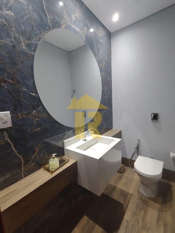 Casa de Condomínio com 3 quartos à venda, 220m² — foto 8 de 28