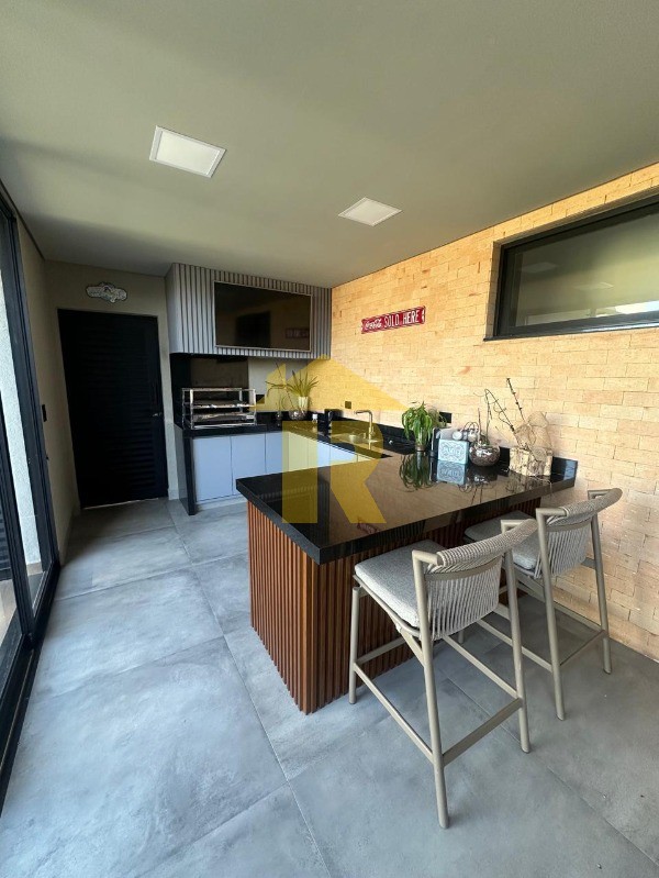 Casa de Condomínio com 4 quartos à venda, 243m² — foto 18 de 50
