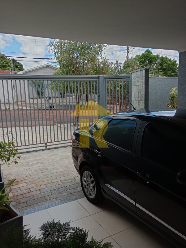 Casa com 3 quartos à venda, 238m² — foto 5 de 38
