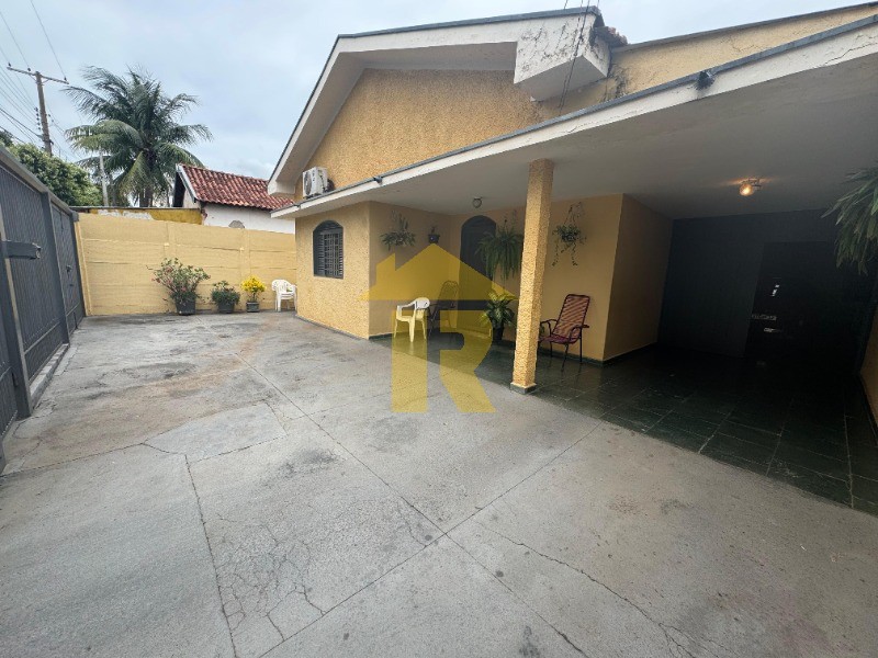 Casa com 4 quartos à venda, 220m² — foto 1 de 20