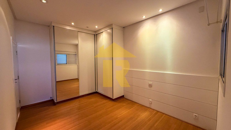 Casa de Condomínio com 4 quartos à venda, 450m² — foto 18 de 28