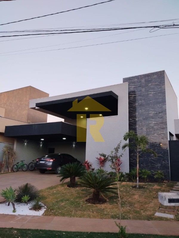 Casa de Condomínio com 3 quartos à venda, 220m² — foto 4 de 28