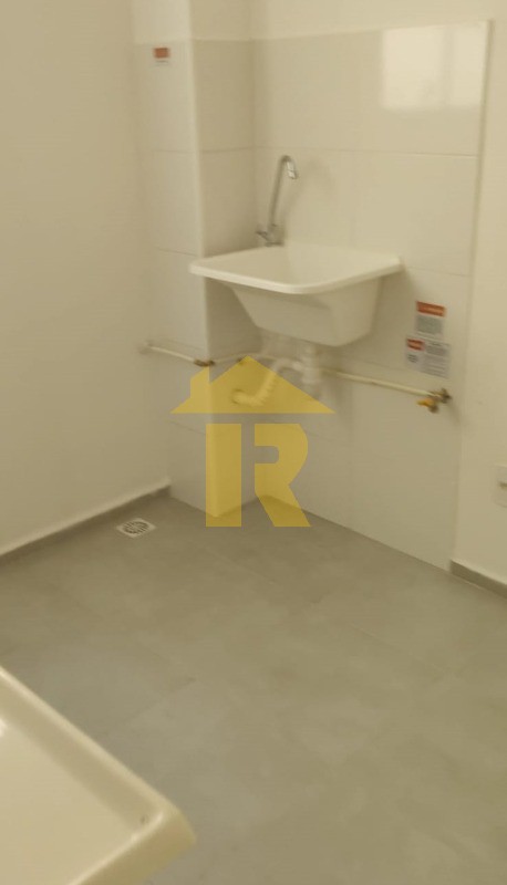 Apartamento com 2 quartos à venda, 42m² — foto 2 de 28