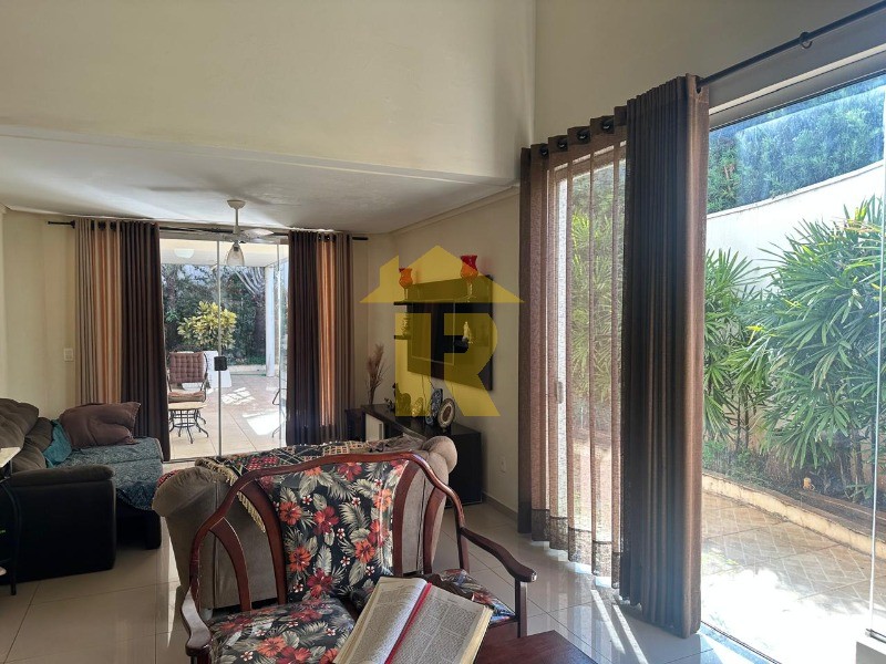 Casa de Condomínio com 4 quartos à venda, 350m² — foto 8 de 34