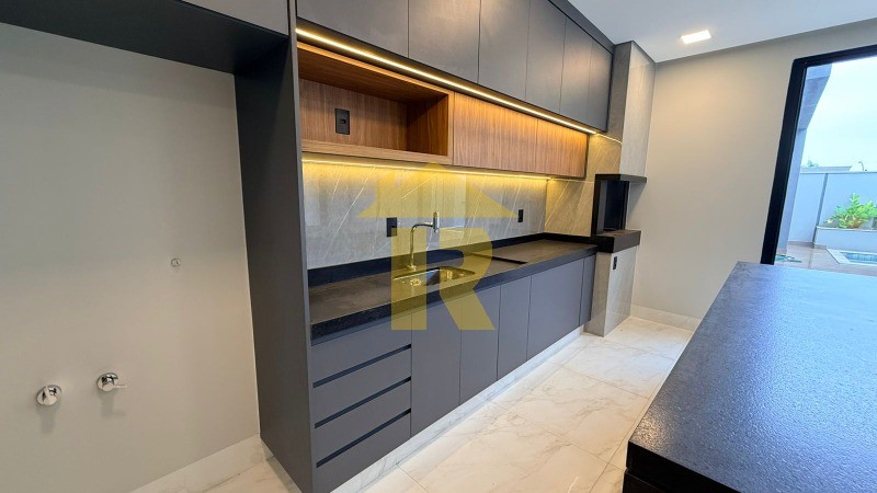 Casa de Condomínio com 3 quartos à venda, 248m² — foto 12 de 41