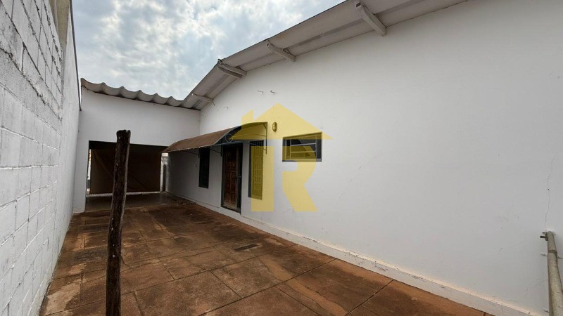 Casa com 3 quartos à venda, 340m² — foto 38 de 41