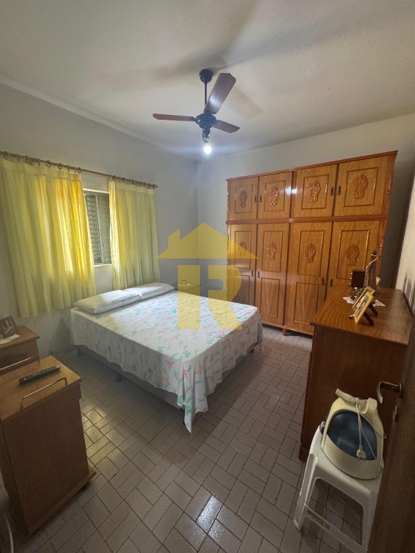 Casa com 4 quartos à venda, 220m² — foto 15 de 20