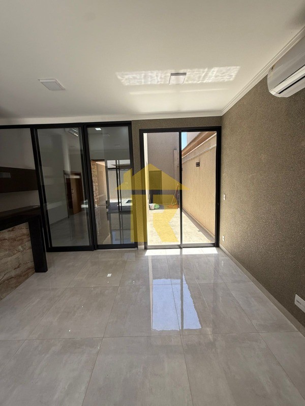 Casa de Condomínio com 3 quartos à venda, 178m² — foto 13 de 46