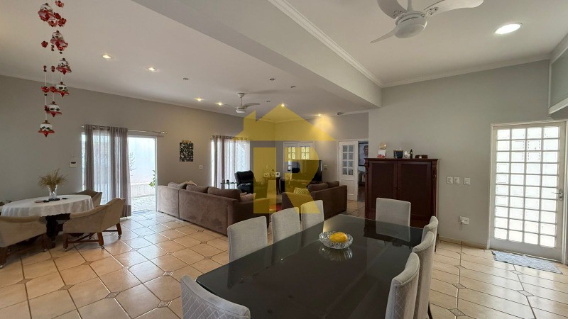 Casa com 3 quartos à venda, 400m² — foto 11 de 33