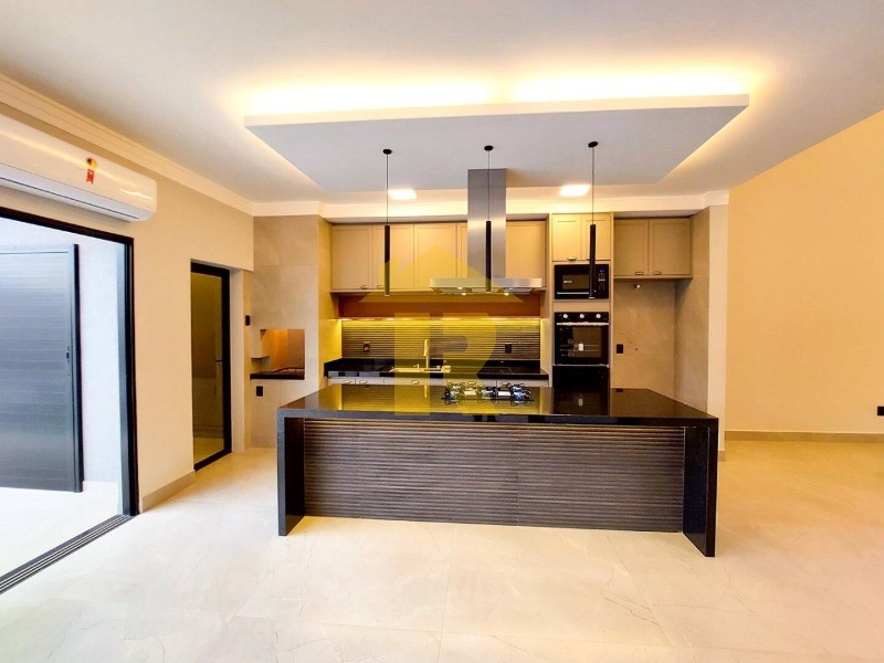 Casa de Condomínio com 3 quartos à venda, 230m² — foto 15 de 38