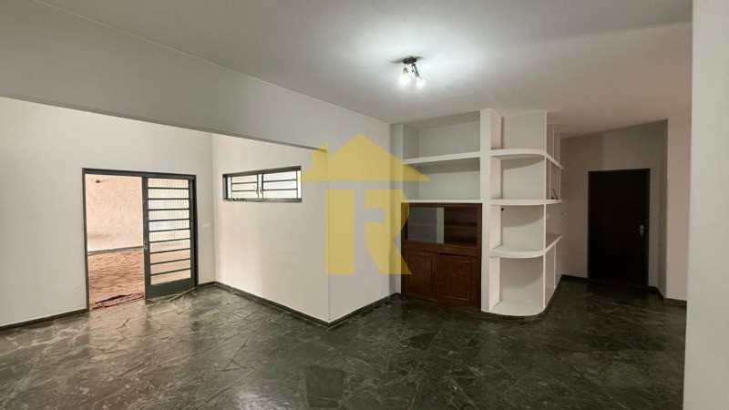 Casa com 3 quartos à venda, 340m² — foto 9 de 41