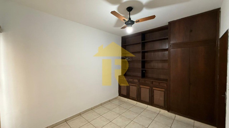 Casa com 3 quartos à venda, 340m² — foto 15 de 41