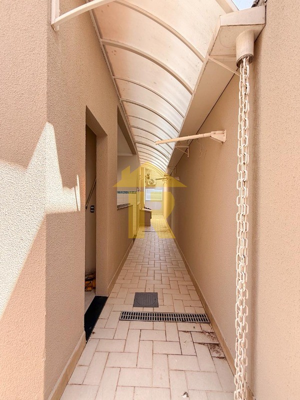Casa de Condomínio com 3 quartos à venda, 200m² — foto 16 de 29