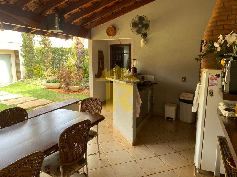 Casa de Condomínio com 3 quartos à venda, 400m² — foto 45 de 62