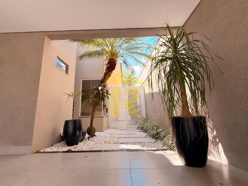 Casa de Condomínio com 3 quartos à venda, 200m² — foto 3 de 29