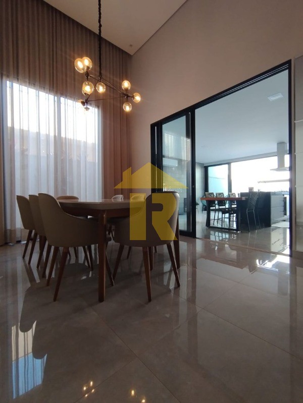 Casa de Condomínio com 3 quartos à venda, 220m² — foto 14 de 28
