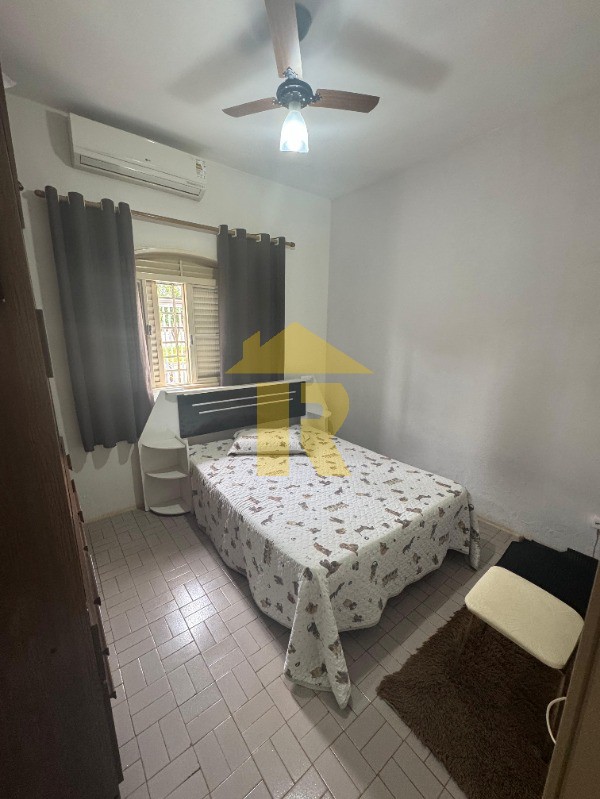 Casa com 4 quartos à venda, 220m² — foto 14 de 20