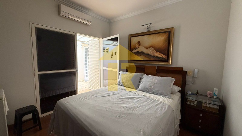 Casa com 3 quartos à venda, 400m² — foto 16 de 33