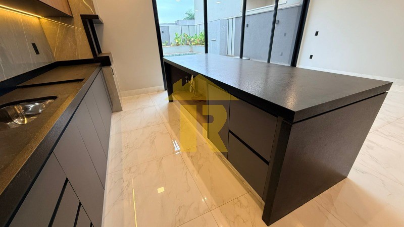 Casa de Condomínio com 3 quartos à venda, 248m² — foto 17 de 41