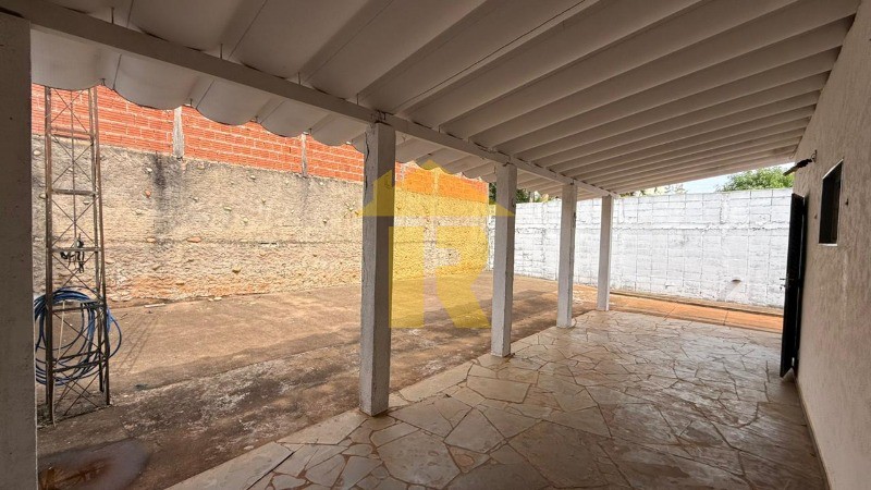 Casa com 3 quartos à venda, 340m² — foto 26 de 41