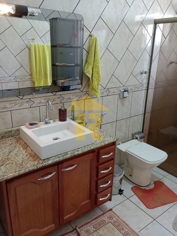 Casa com 3 quartos à venda, 238m² — foto 21 de 38