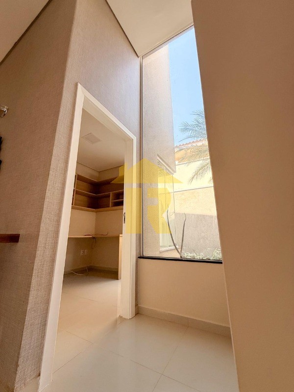 Casa de Condomínio com 3 quartos à venda, 200m² — foto 6 de 29