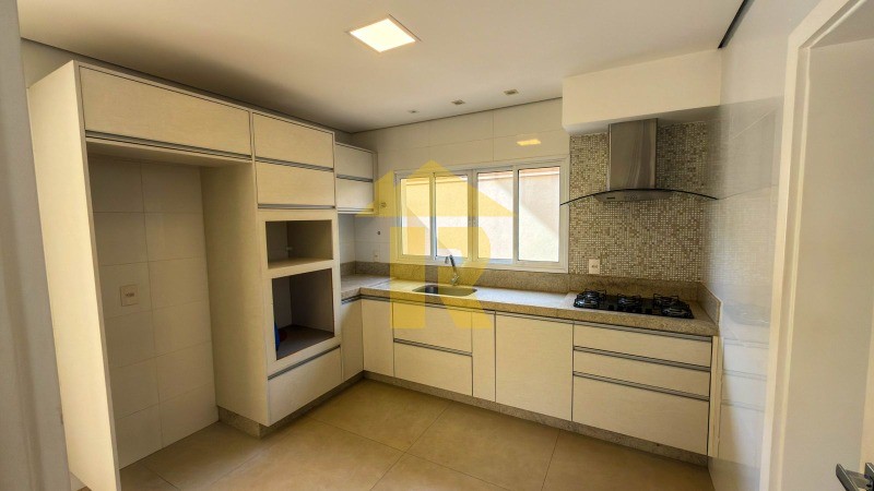 Casa de Condomínio com 3 quartos à venda, 315m² — foto 9 de 24