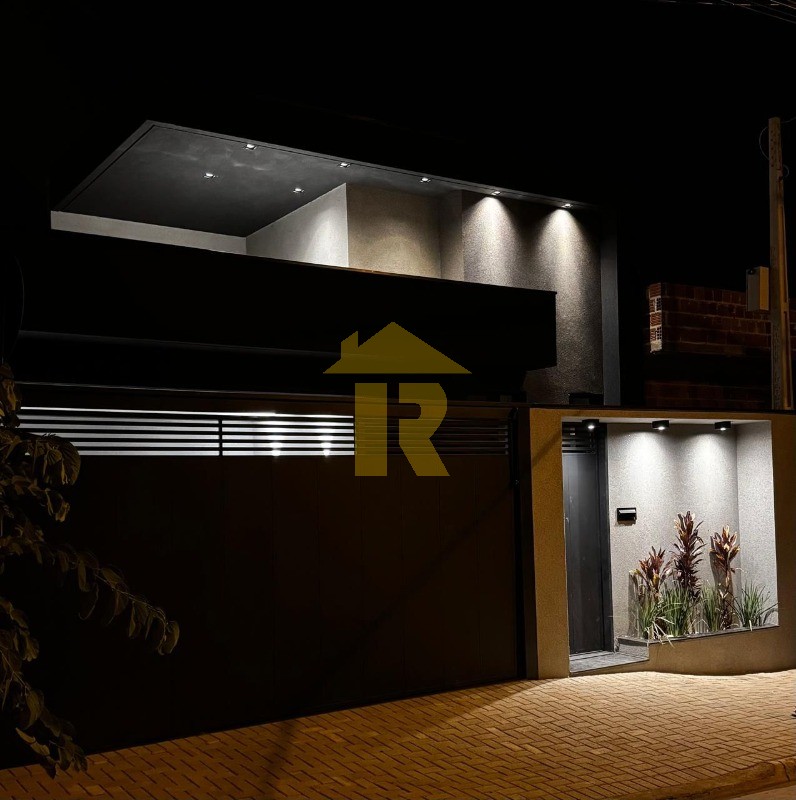 Casa com 3 quartos à venda, 125m² — foto 2 de 20