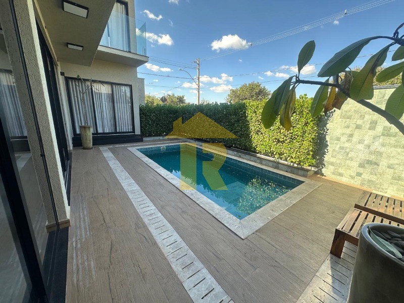 Casa de Condomínio com 4 quartos à venda, 243m² — foto 21 de 50
