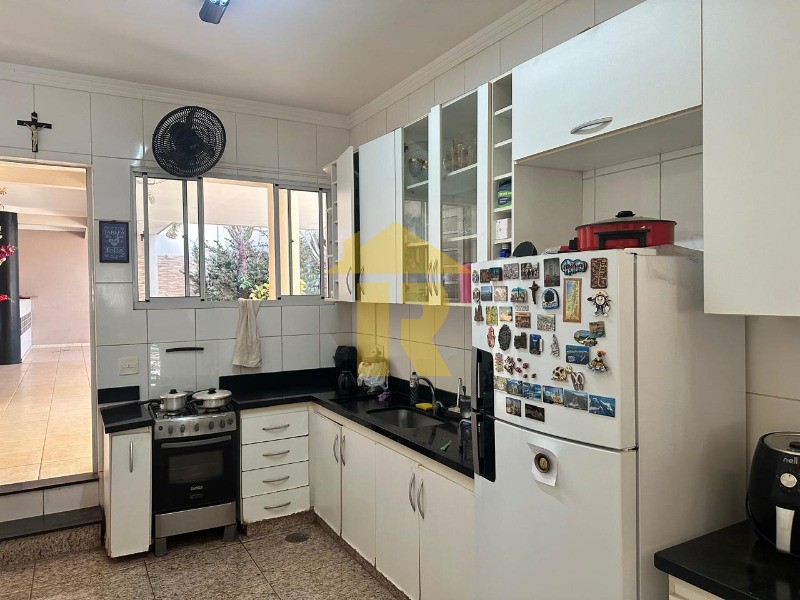 Casa de Condomínio com 4 quartos à venda, 350m² — foto 14 de 34