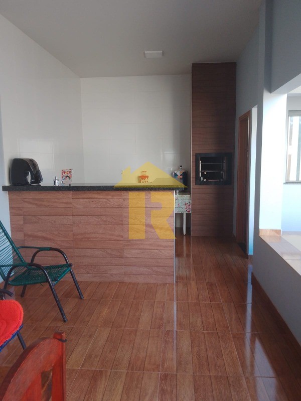Casa com 3 quartos à venda, 191m² — foto 14 de 31