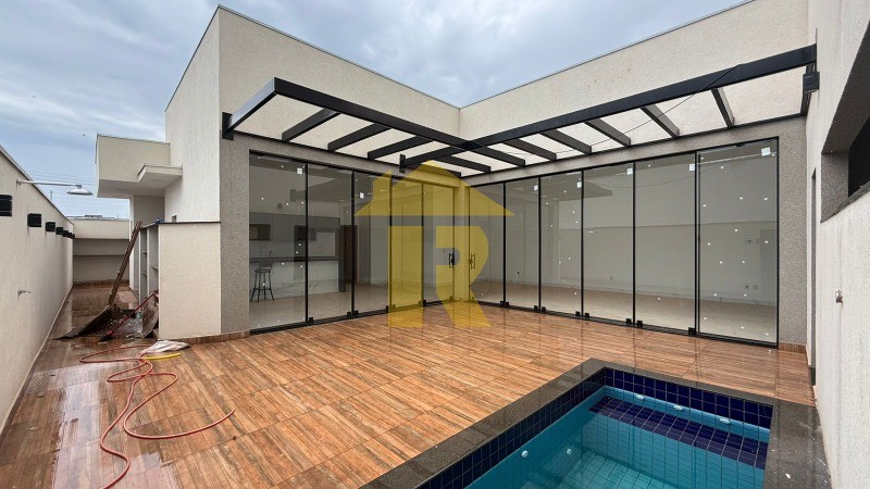 Casa de Condomínio com 3 quartos à venda, 220m² — foto 13 de 34