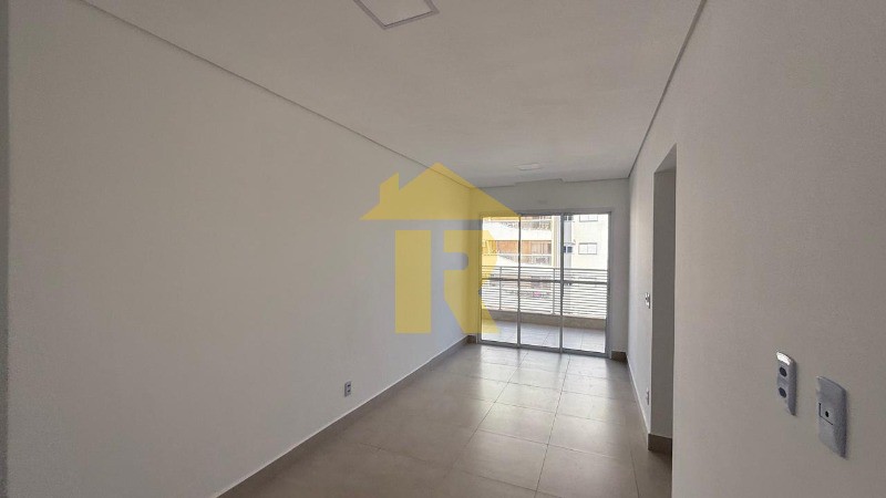 Apartamento com 3 quartos à venda, 81m² — foto 1 de 20