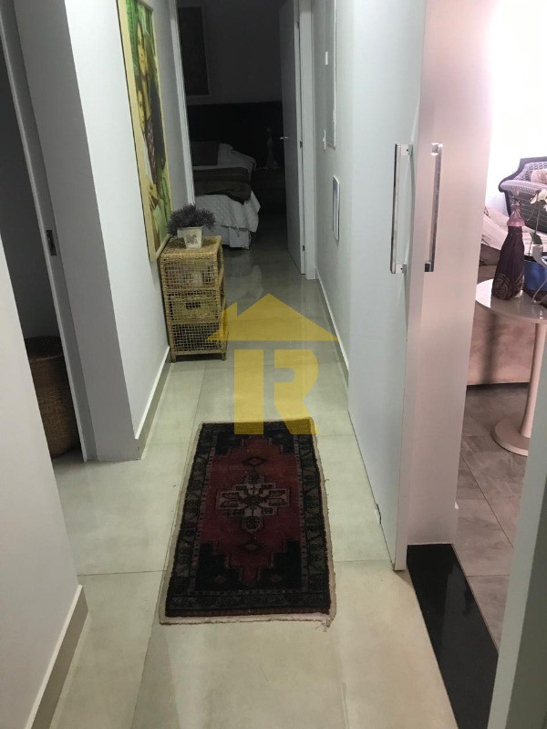 Casa de Condomínio com 3 quartos à venda, 220m² — foto 17 de 41