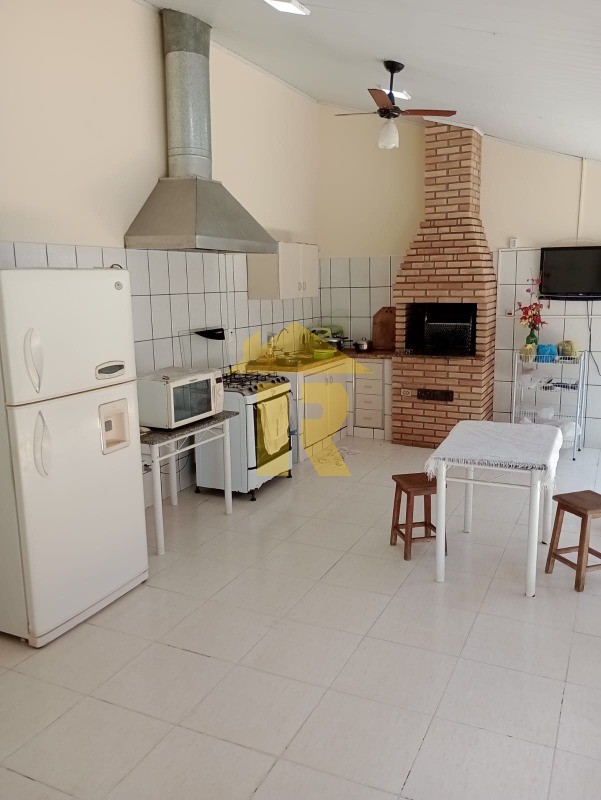 Casa com 3 quartos à venda, 238m² — foto 33 de 38