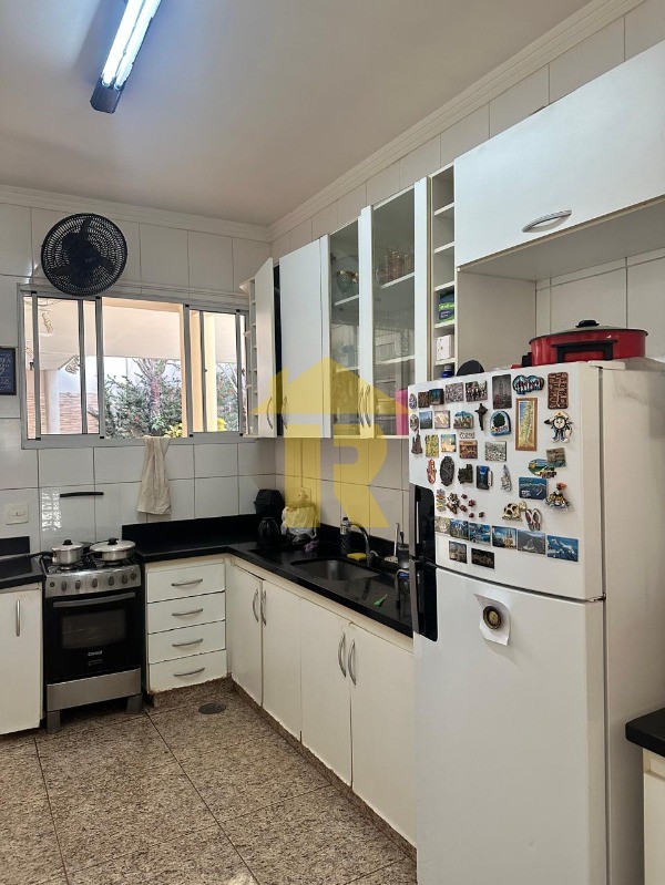 Casa de Condomínio com 4 quartos à venda, 350m² — foto 15 de 34