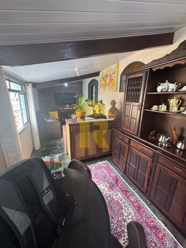 Casa com 4 quartos à venda, 220m² — foto 12 de 20