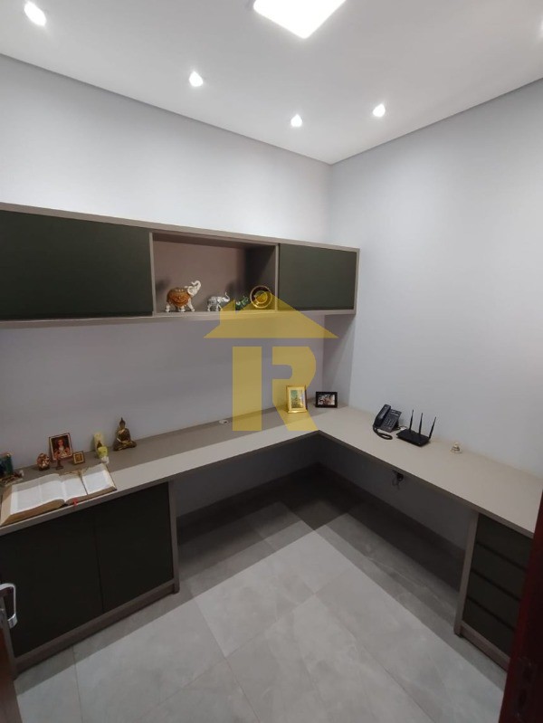 Casa de Condomínio com 3 quartos à venda, 220m² — foto 7 de 28