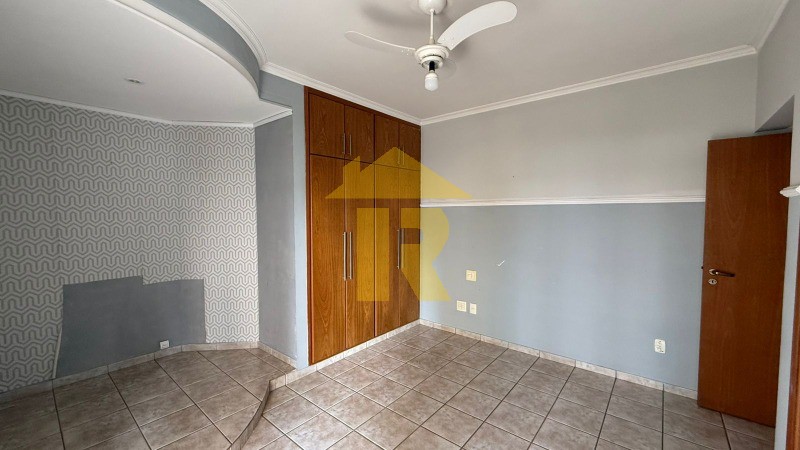 Apartamento com 3 quartos à venda, 150m² — foto 17 de 27