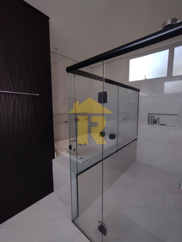 Casa de Condomínio com 3 quartos à venda, 220m² — foto 22 de 28