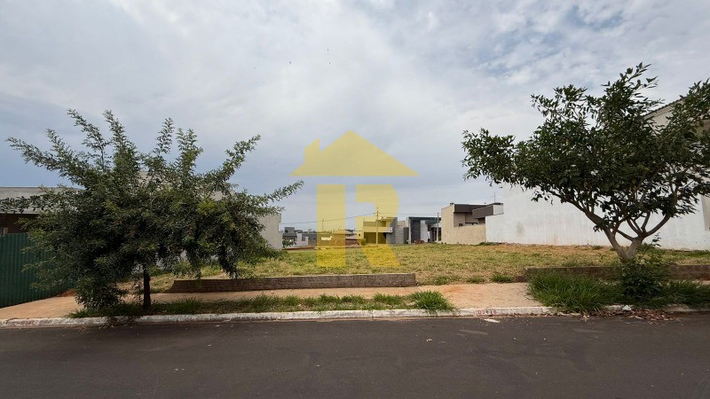 Terreno / Lote / Condomínio  à venda, 253m² — foto 1 de 22