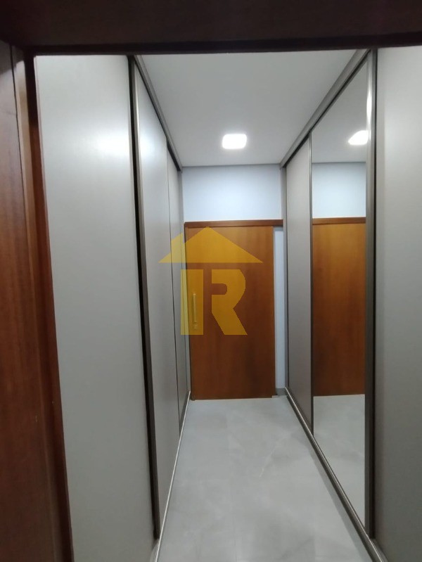 Casa de Condomínio com 3 quartos à venda, 220m² — foto 19 de 28