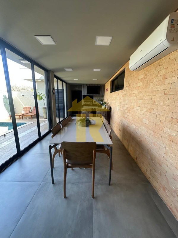 Casa de Condomínio com 4 quartos à venda, 243m² — foto 19 de 50