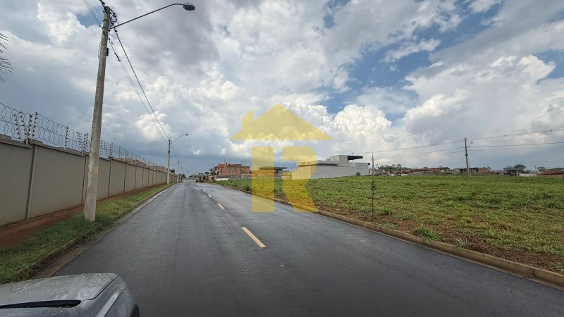 Terreno / Lote / Condomínio  à venda, 300m² — foto 3 de 20