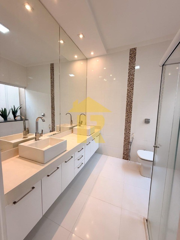Casa de Condomínio com 3 quartos à venda, 200m² — foto 25 de 29