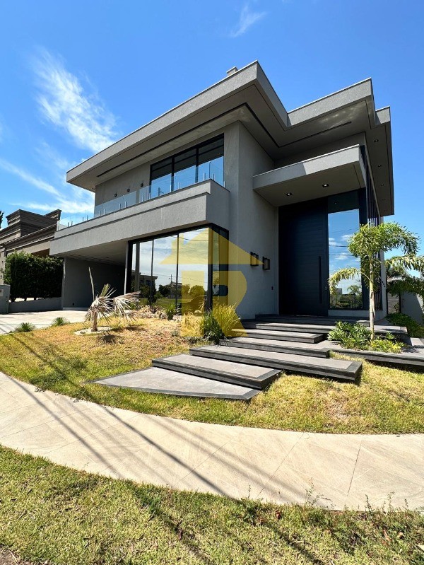 Casa de Condomínio com 4 quartos à venda, 381m² — foto 2 de 37